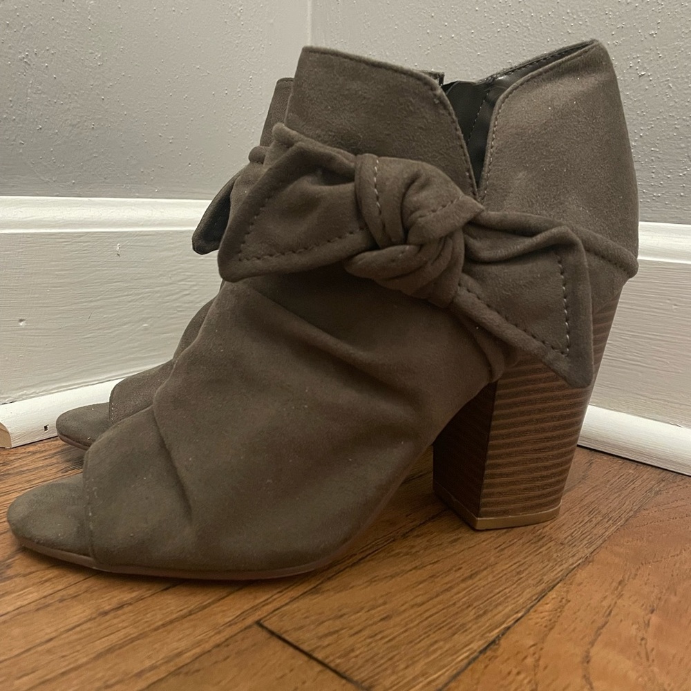 Gray Peep Toe Booties, Women’s Size 10